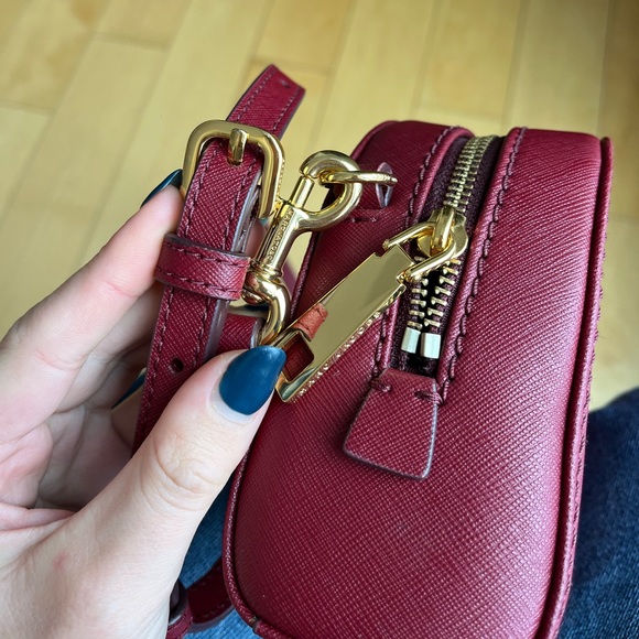 Marc Jacobs Burgundy Purse Gold Hardware - Picture 2 of 6